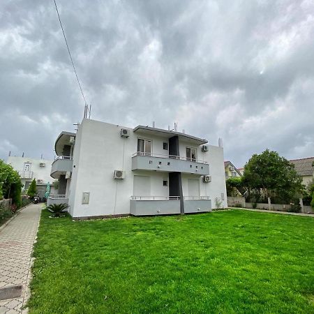 Md Apartments Ulcinj Buitenkant foto